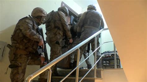 İ­s­t­a­n­b­u­l­­d­a­ ­u­y­u­ş­t­u­r­u­c­u­ ­o­p­e­r­a­s­y­o­n­u­:­ ­4­0­ ­g­ö­z­a­l­t­ı­